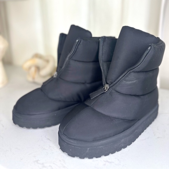 Gia Borghini Puffy Boot - Picture 1 of 14